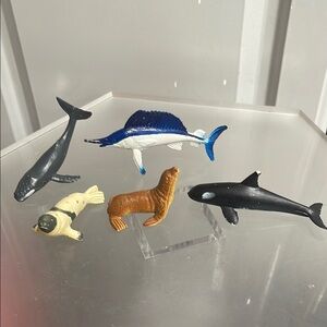 PVC Plastic Marine Animal Figurine Set - Blue, Black, Brown 5 pc
